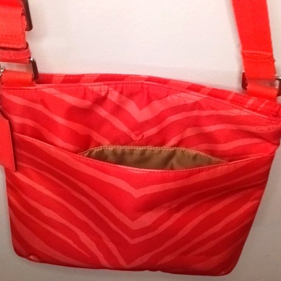 Gorgeous Coral Coach Purse - Picture 8 of 9